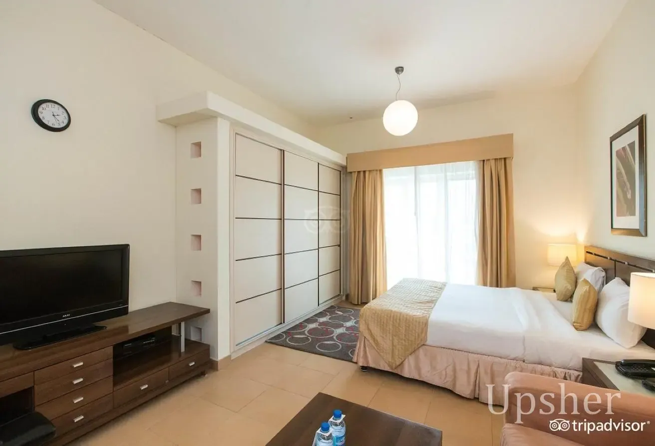 Walking distance to Burjuman & Sharaf DG Metro Sta
