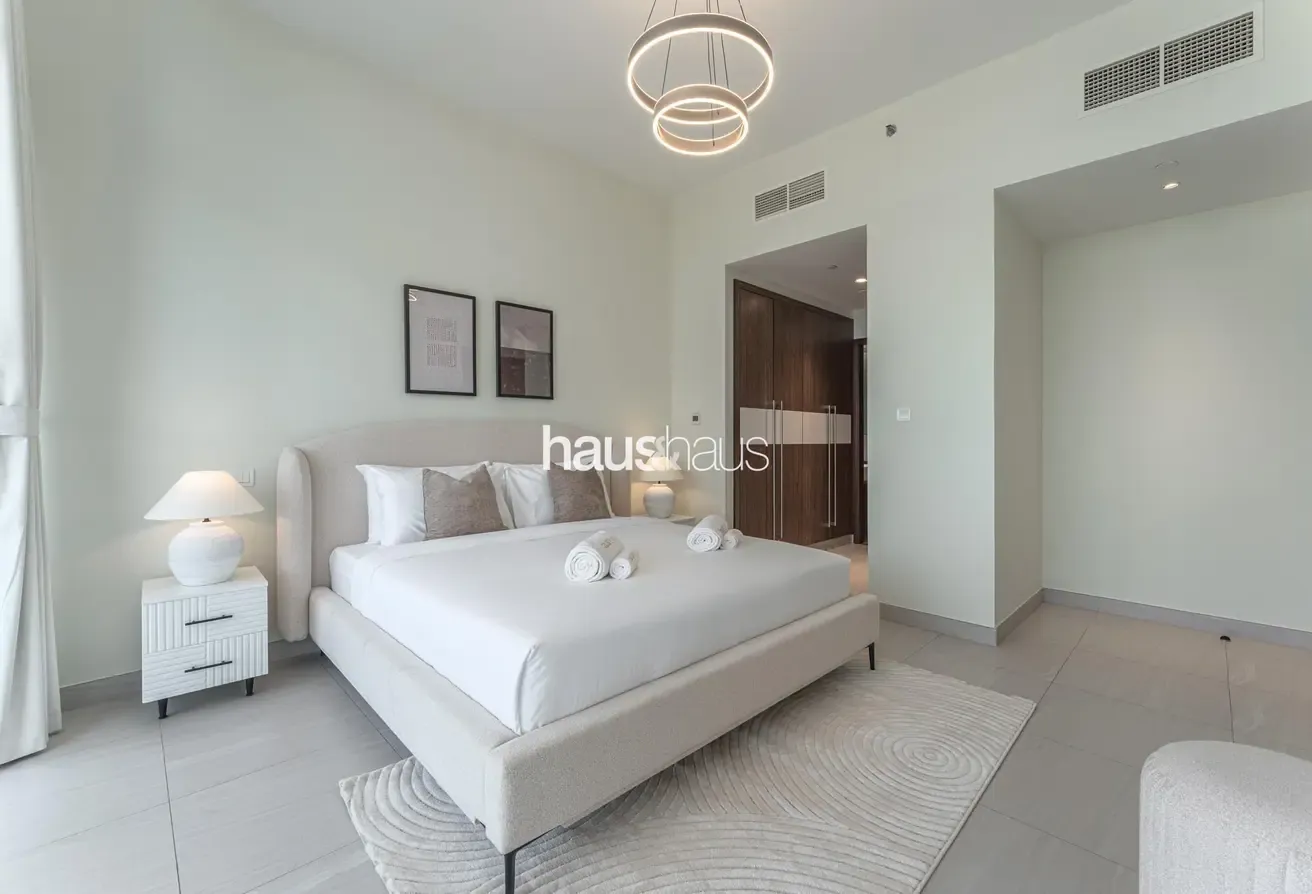 Iconic Views | Parkside Luxury | Near Metro