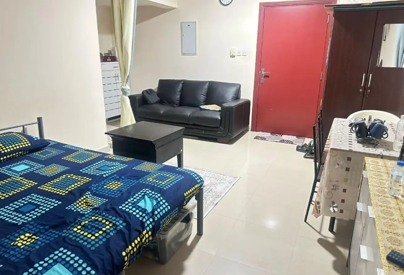 1 BR Apartment with Study in Bur Dubai