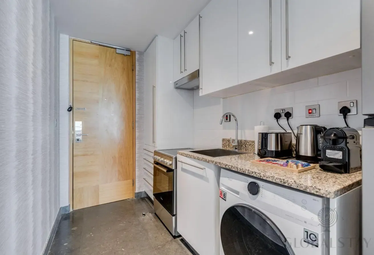 Special Offer 1 BR for Rent in BurJuman Vista