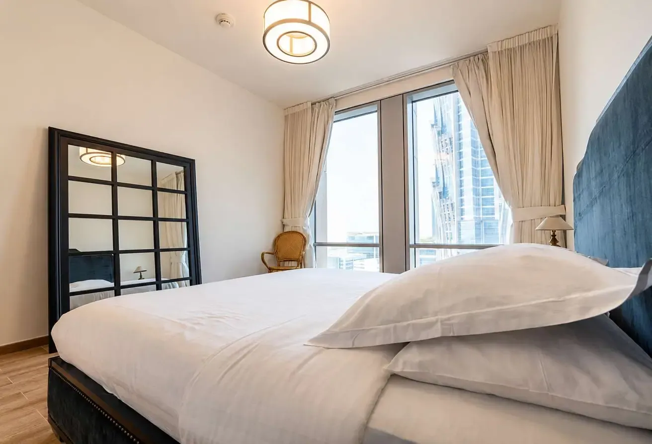 Luxury 1BR Apt in Dubai with Pool & Gym