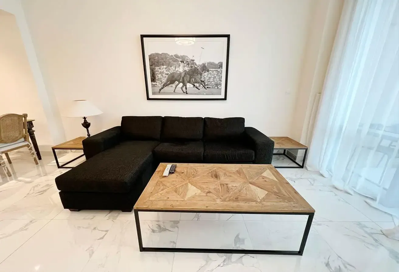 Noora Tower 1BR: Dubai Luxury with Pool & Gym