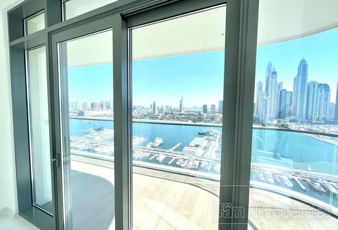 Full Sea and Marina view |3BR +M | Corner Unit