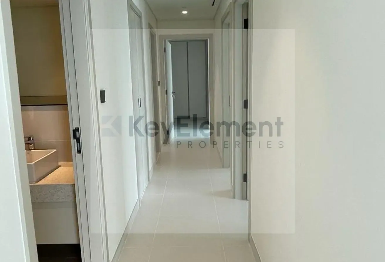 Marina Vista Tower 2, 3 BR Apartment