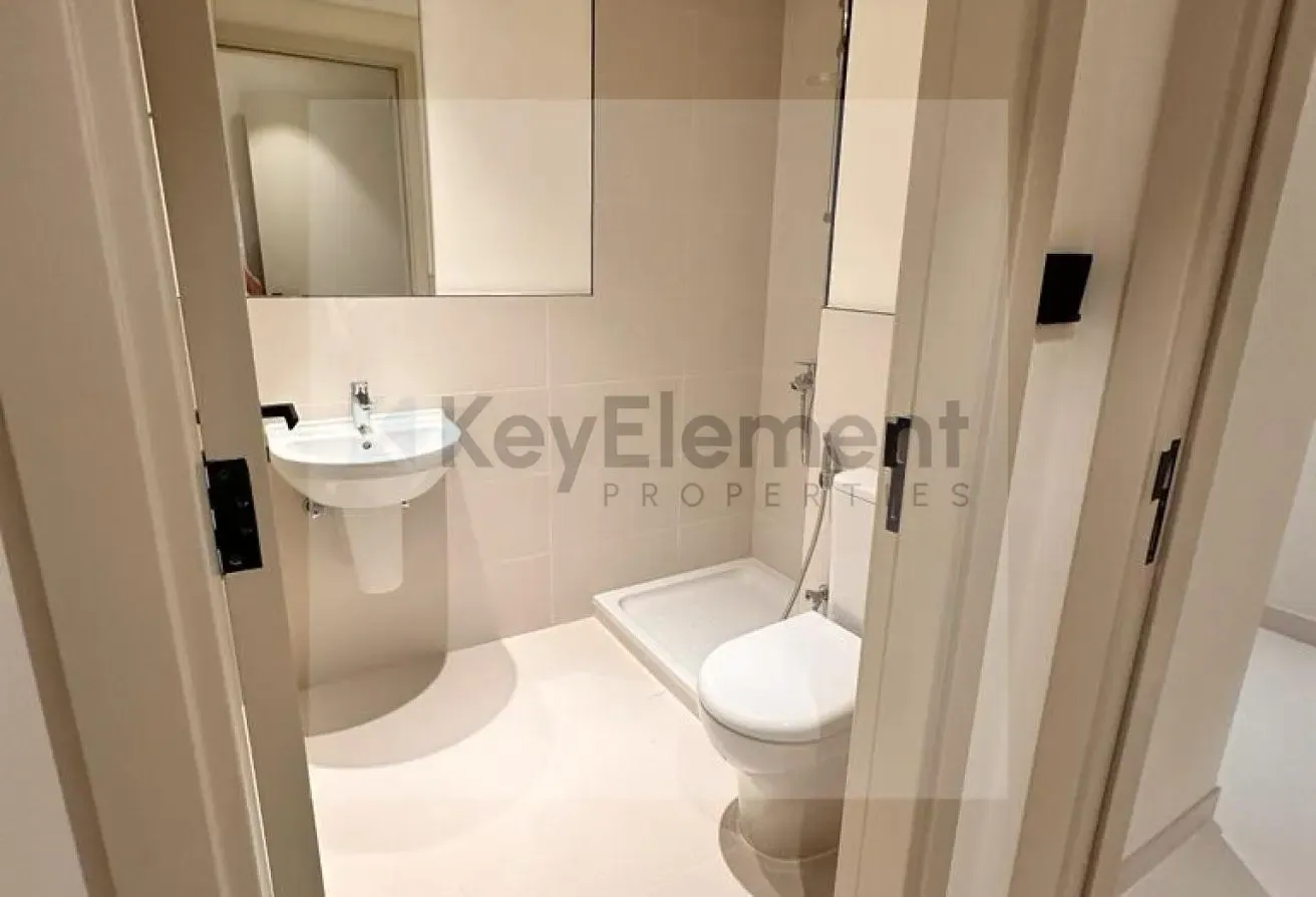 Marina Vista Tower 2, 3 BR Apartment