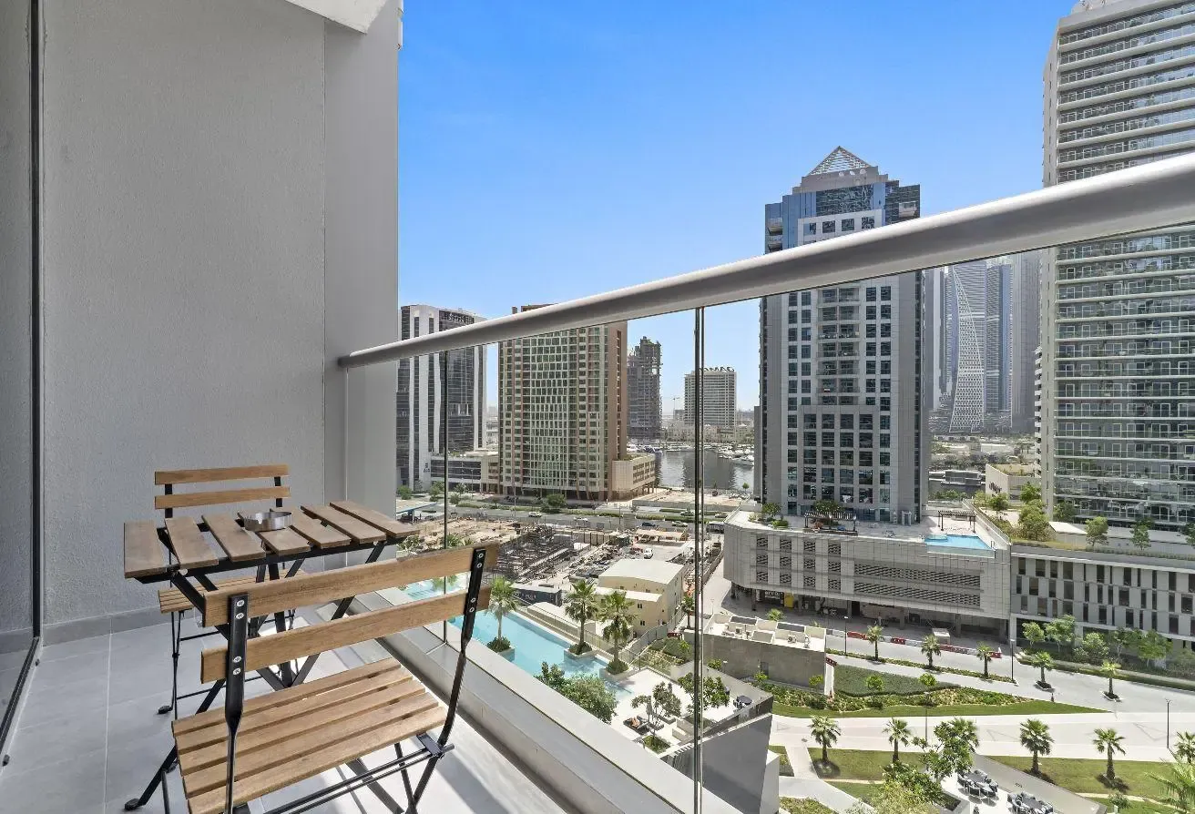 Fully Furnished Studio | Canal View | The Sterling