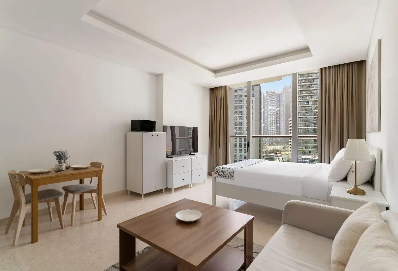 Fully Furnished Studio | Canal View | The Sterling
