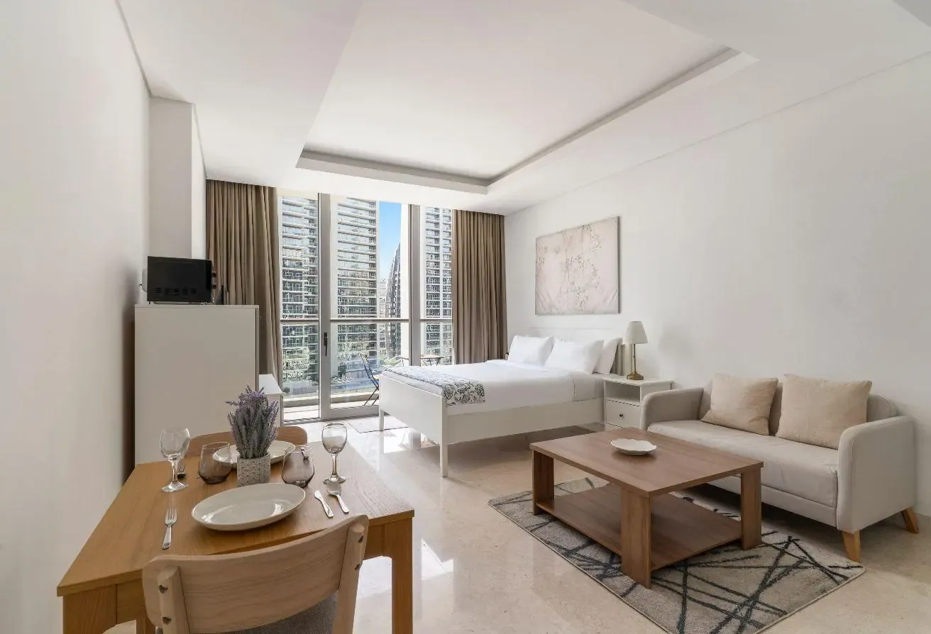 Fully Furnished Studio | Canal View | The Sterling