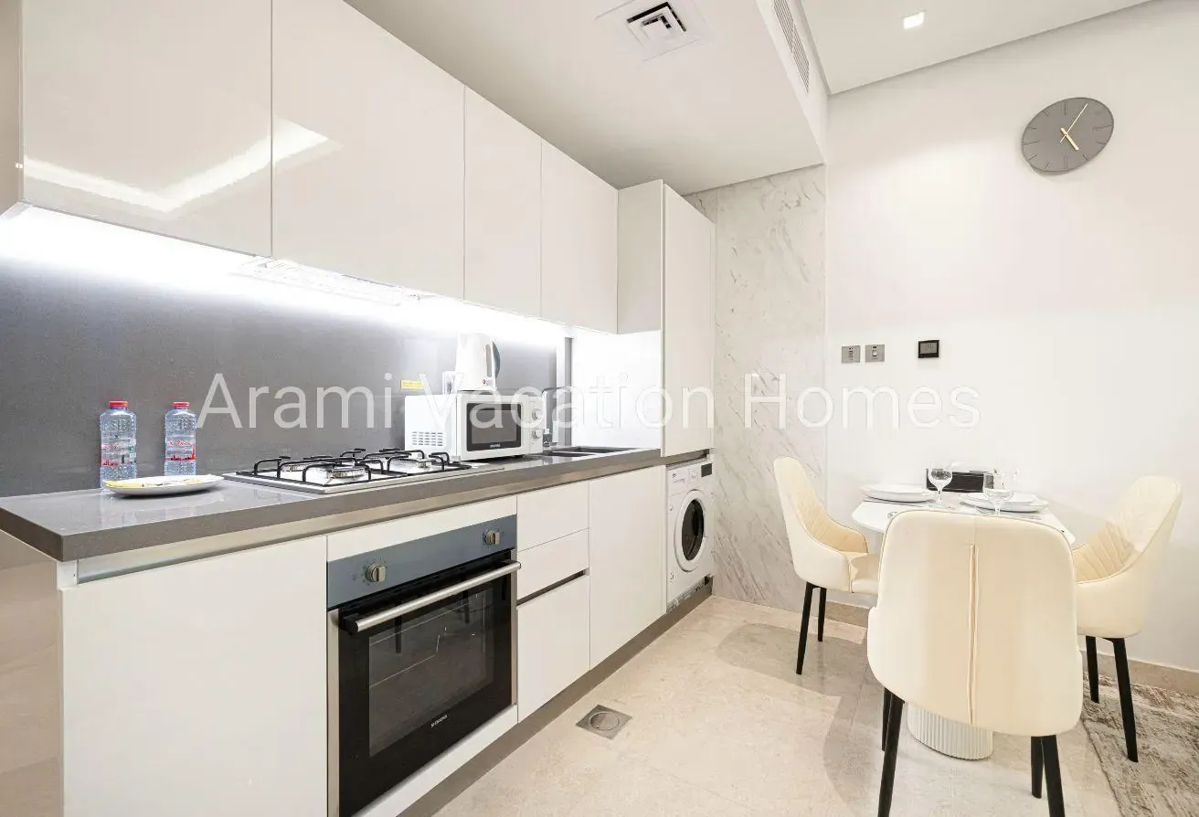Exceptional Studio In Sterling Towers queen beds