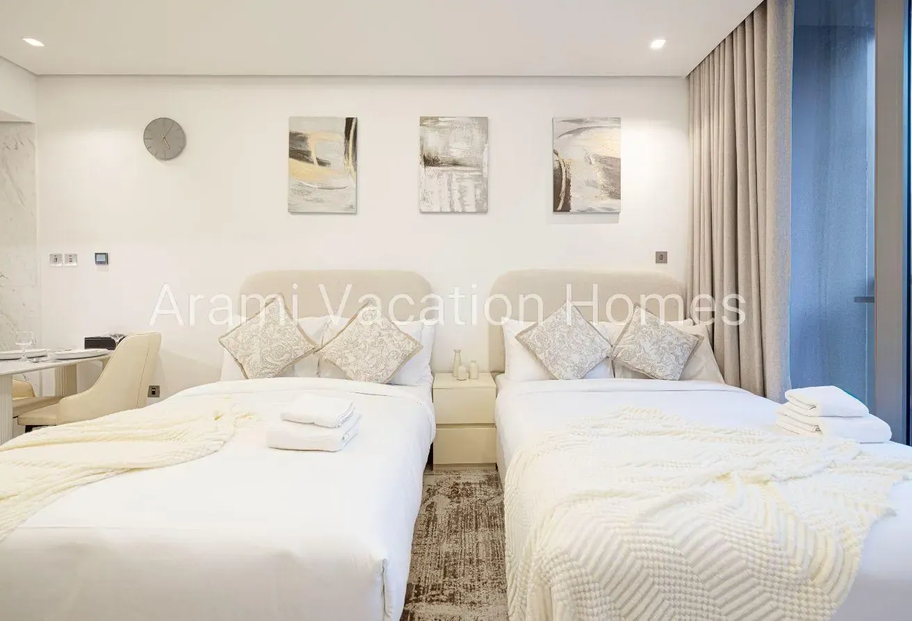 Exceptional Studio In Sterling Towers queen beds
