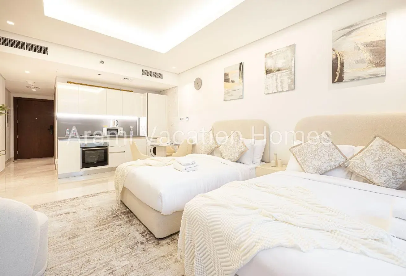 Exceptional Studio In Sterling Towers queen beds