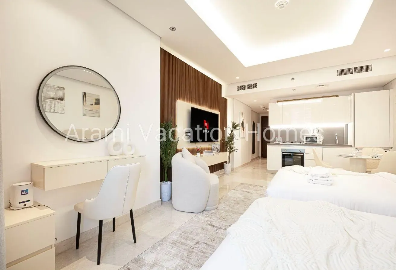Exceptional Studio In Sterling Towers queen beds
