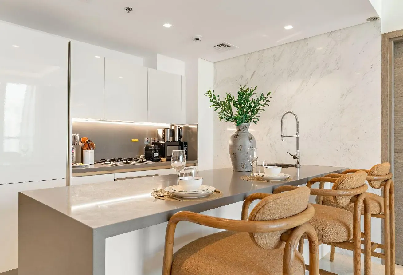 Burj Khalifa View | Luxury 1BR in Sterling East