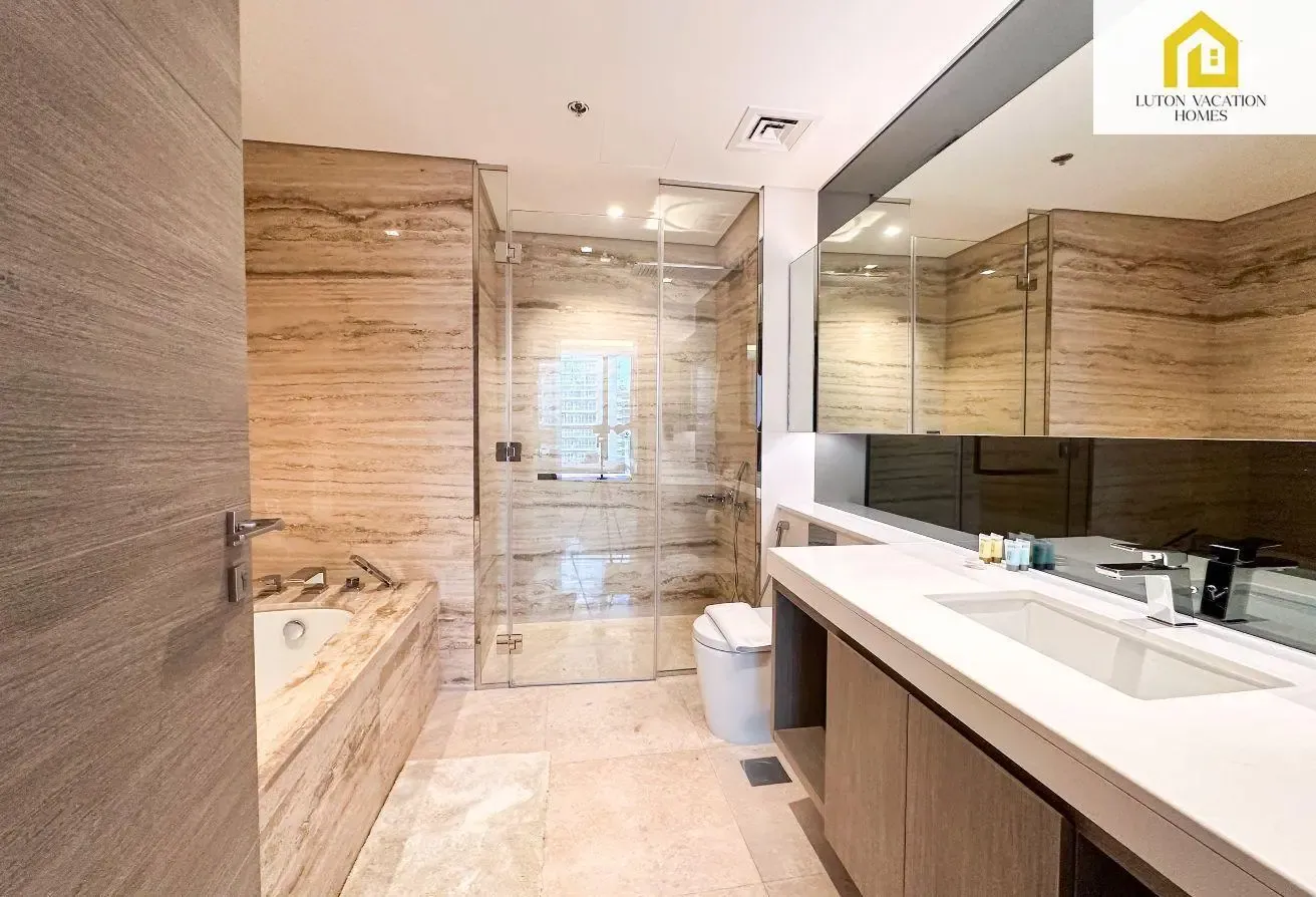 Chic 1-Bedroom in Sterling Tower, Downtown Stay