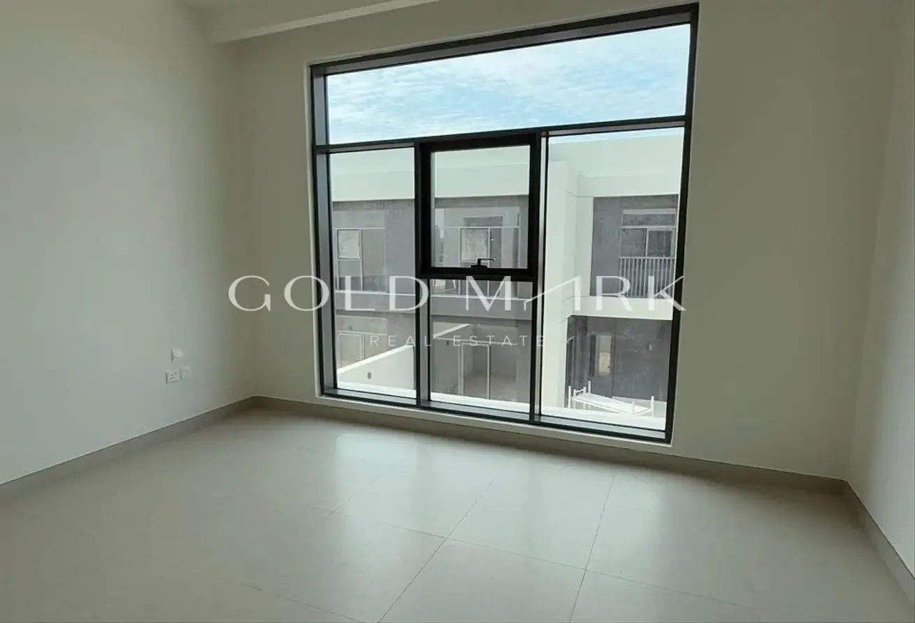3+Maid | Semi-Detached | Landscaped | Ready 2 Move