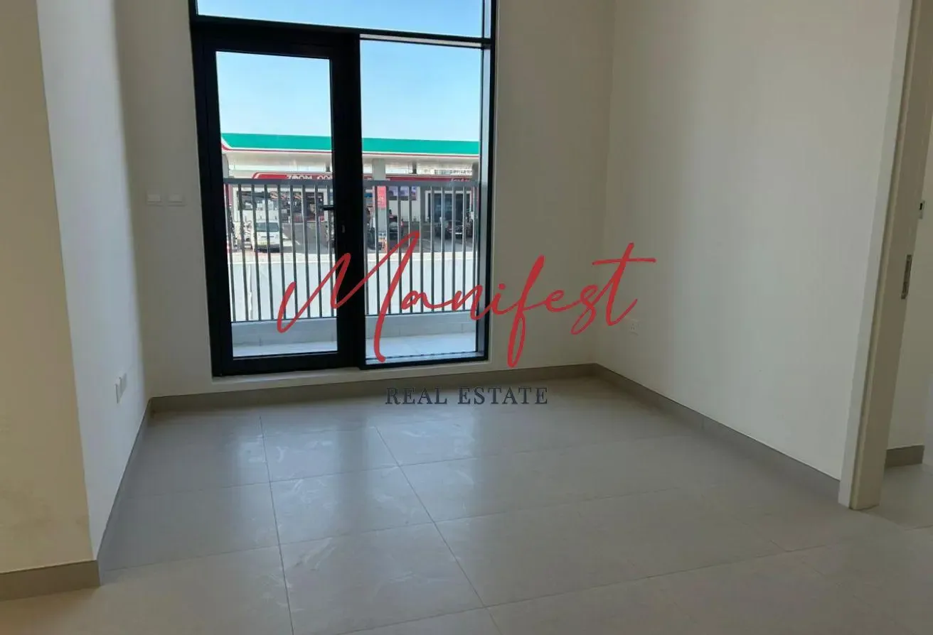 Premium Location | Single row | Spacious