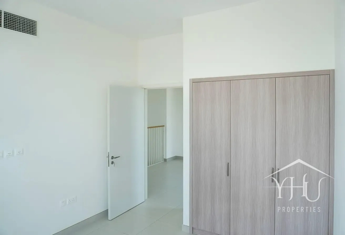 Corner Plot | Spacious | Vacant | Lowest Price