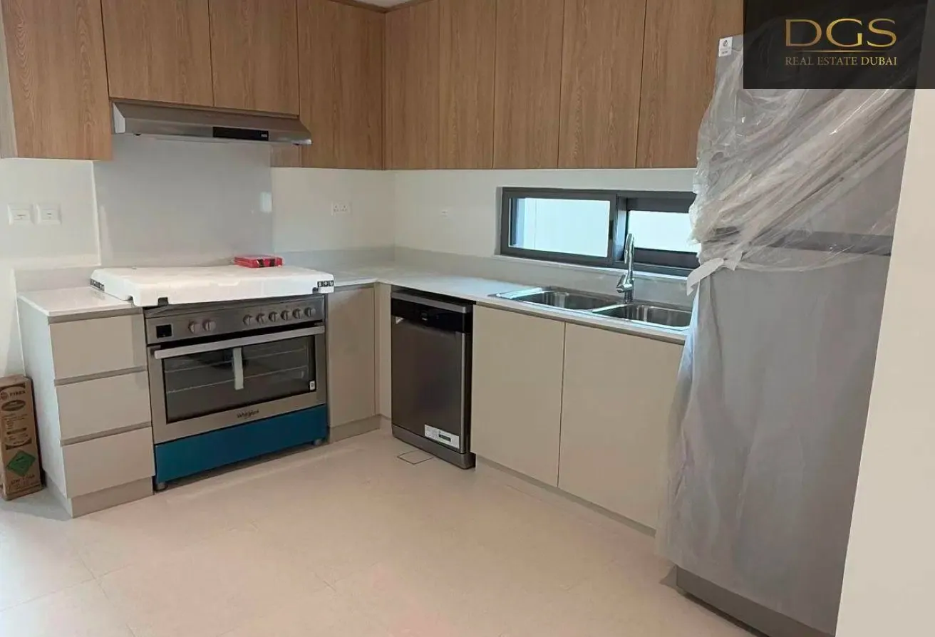 Corner Unit | Landscaped Garden | Available August
