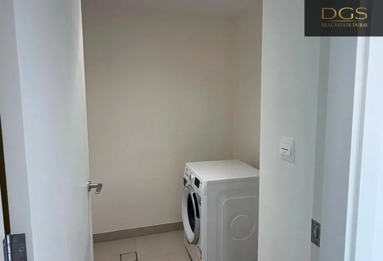 Corner Unit | Landscaped Garden | Available August