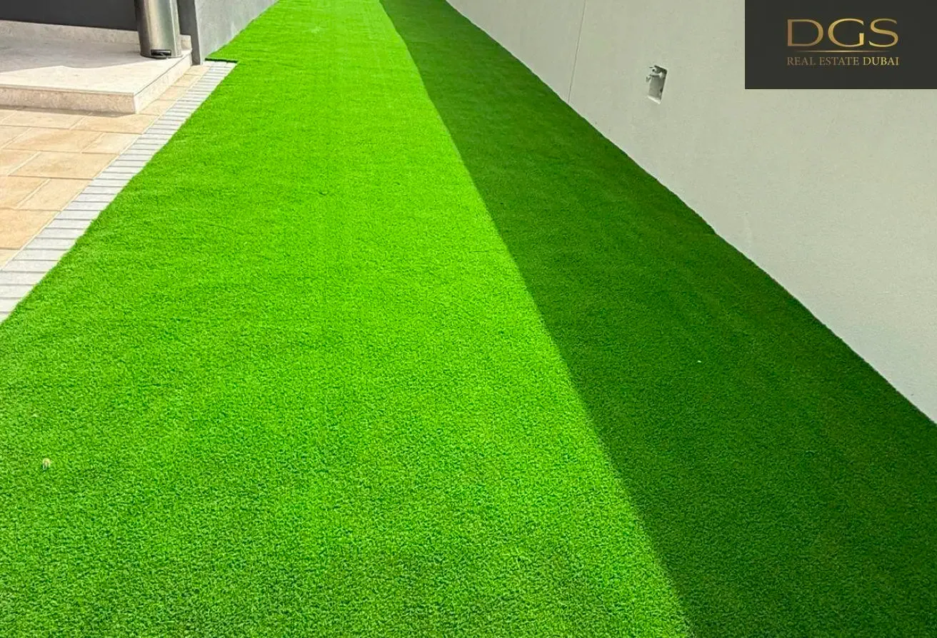 Corner Unit | Landscaped Garden | Available August