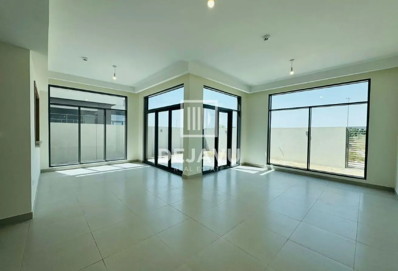 Bright Villa With Excellent Community Amenities