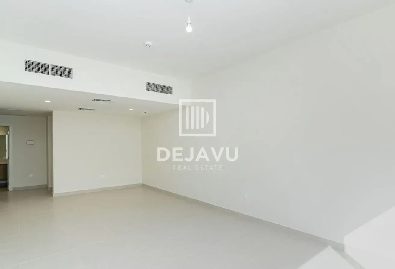 Bright Villa With Excellent Community Amenities