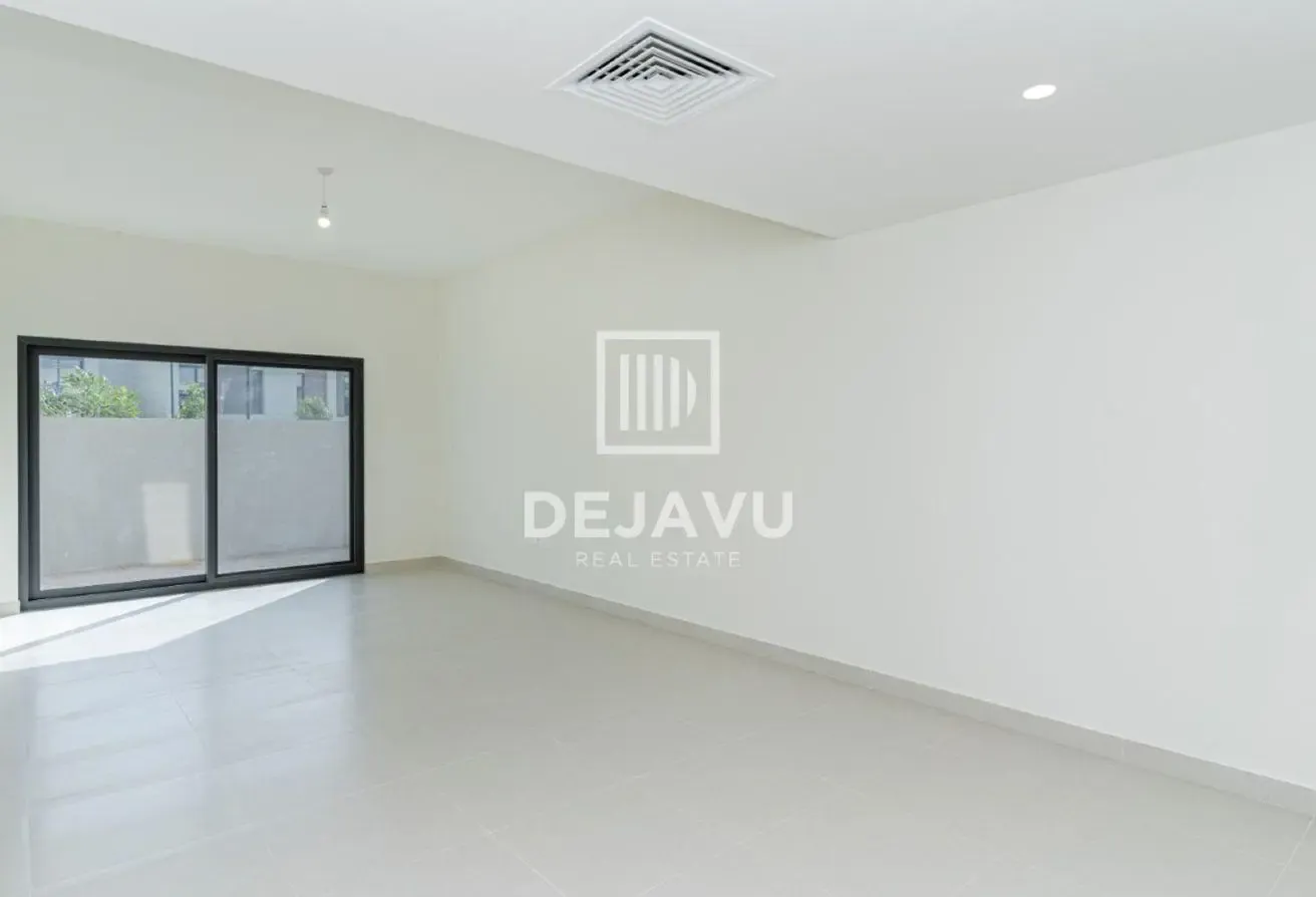 Bright Villa With Excellent Community Amenities