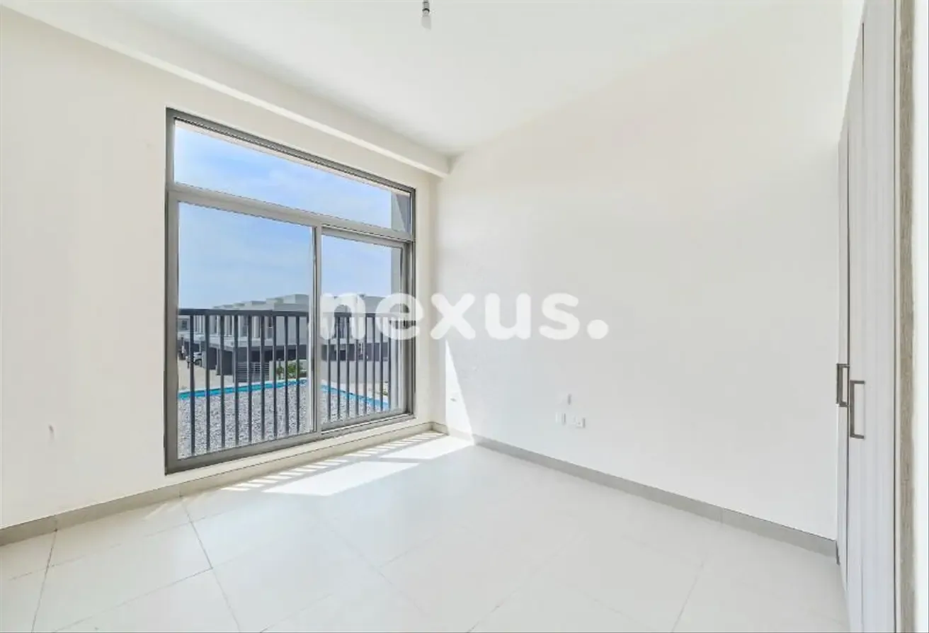 Landscaped | Single Row | Well Maintained | Ready