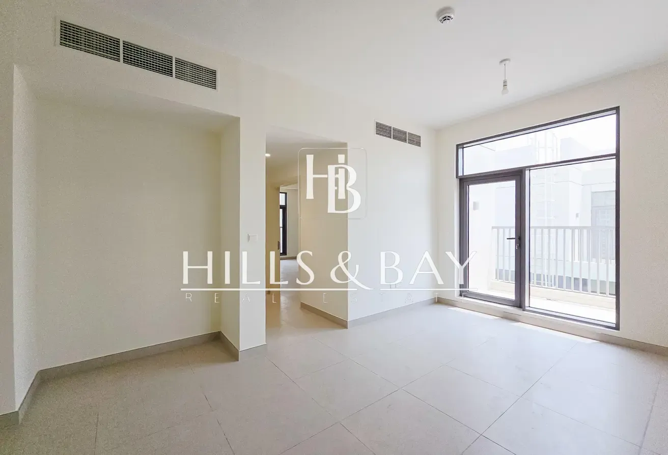 Spacious 3 BEDROOM+MAID | Corner unit | Single Row