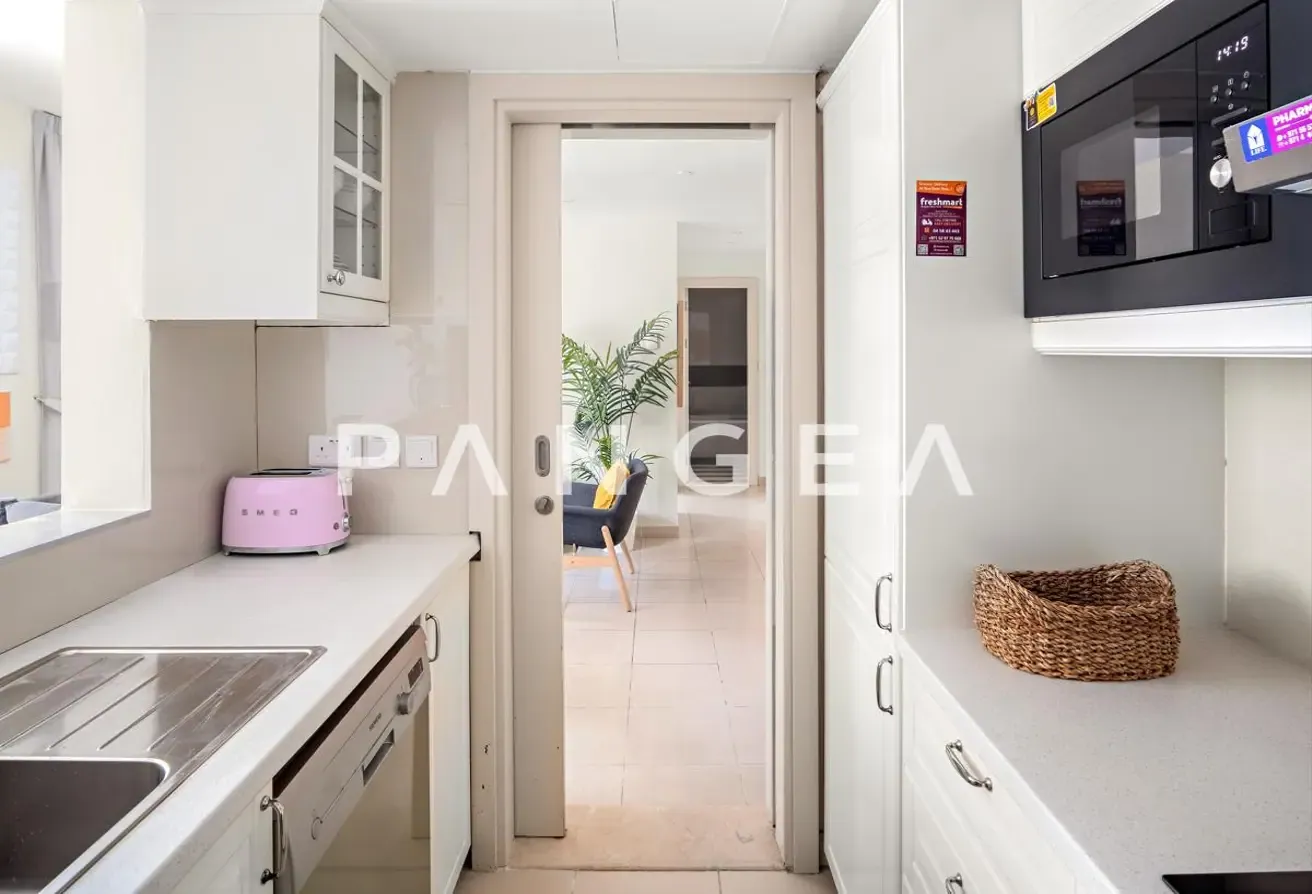 Fully Furnished | High Floor | Vacant