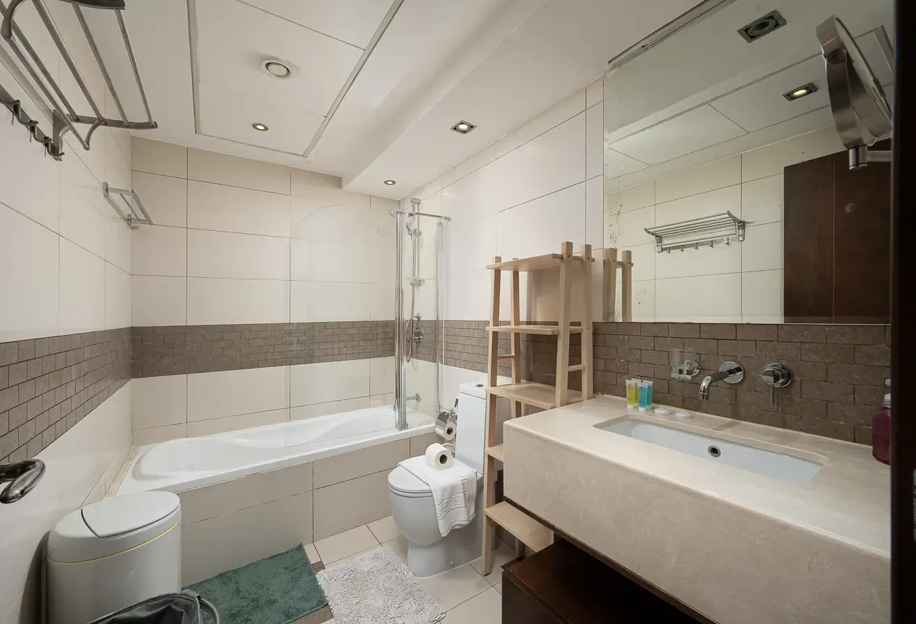 Ideal Family Home | Furnished Converted to 2br