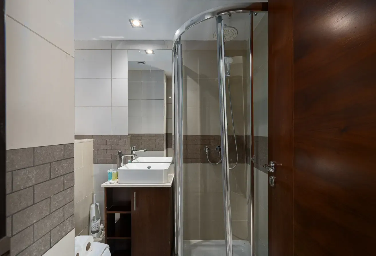 Ideal Family Home | Furnished Converted to 2br