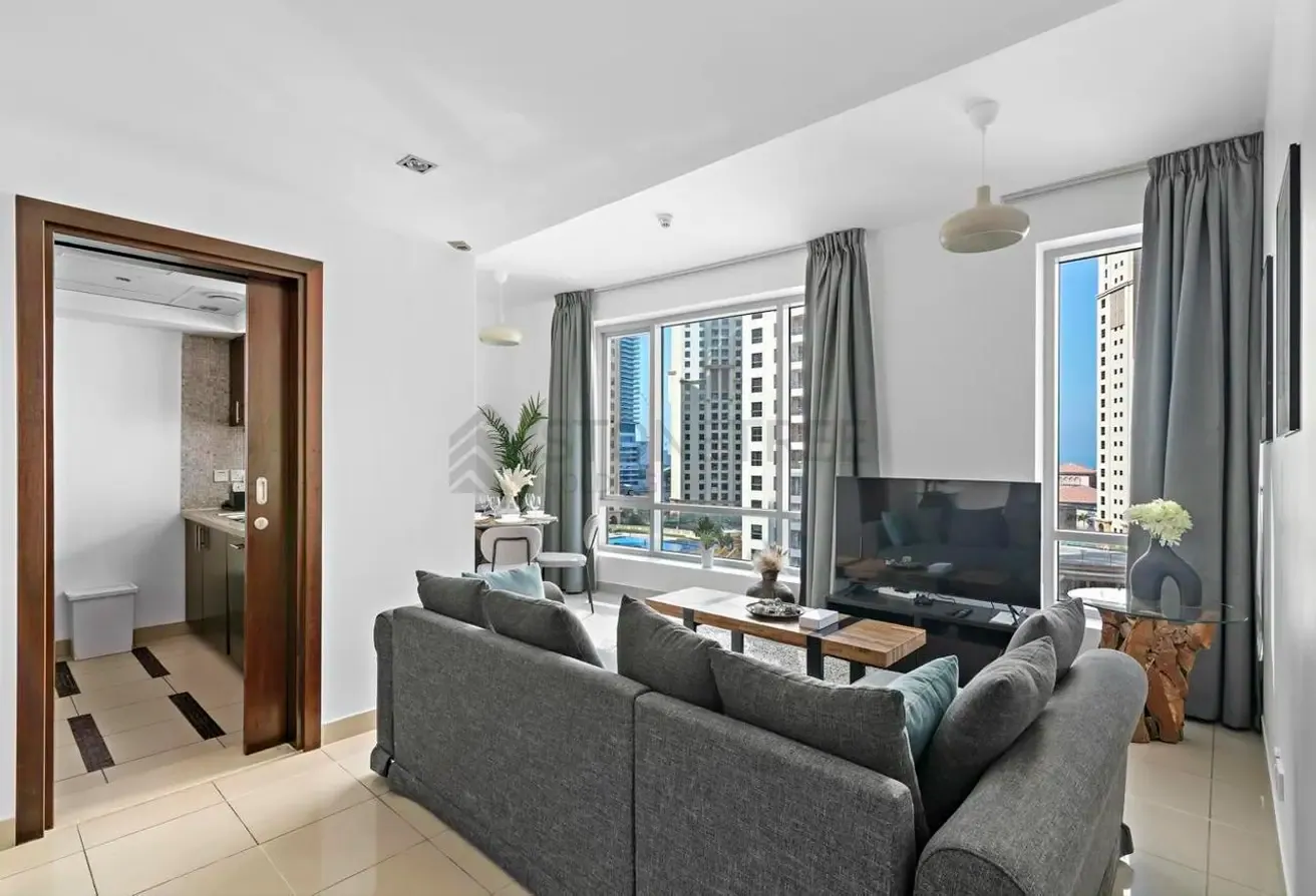 12 CHEQUES | Sea View | Near by the beach