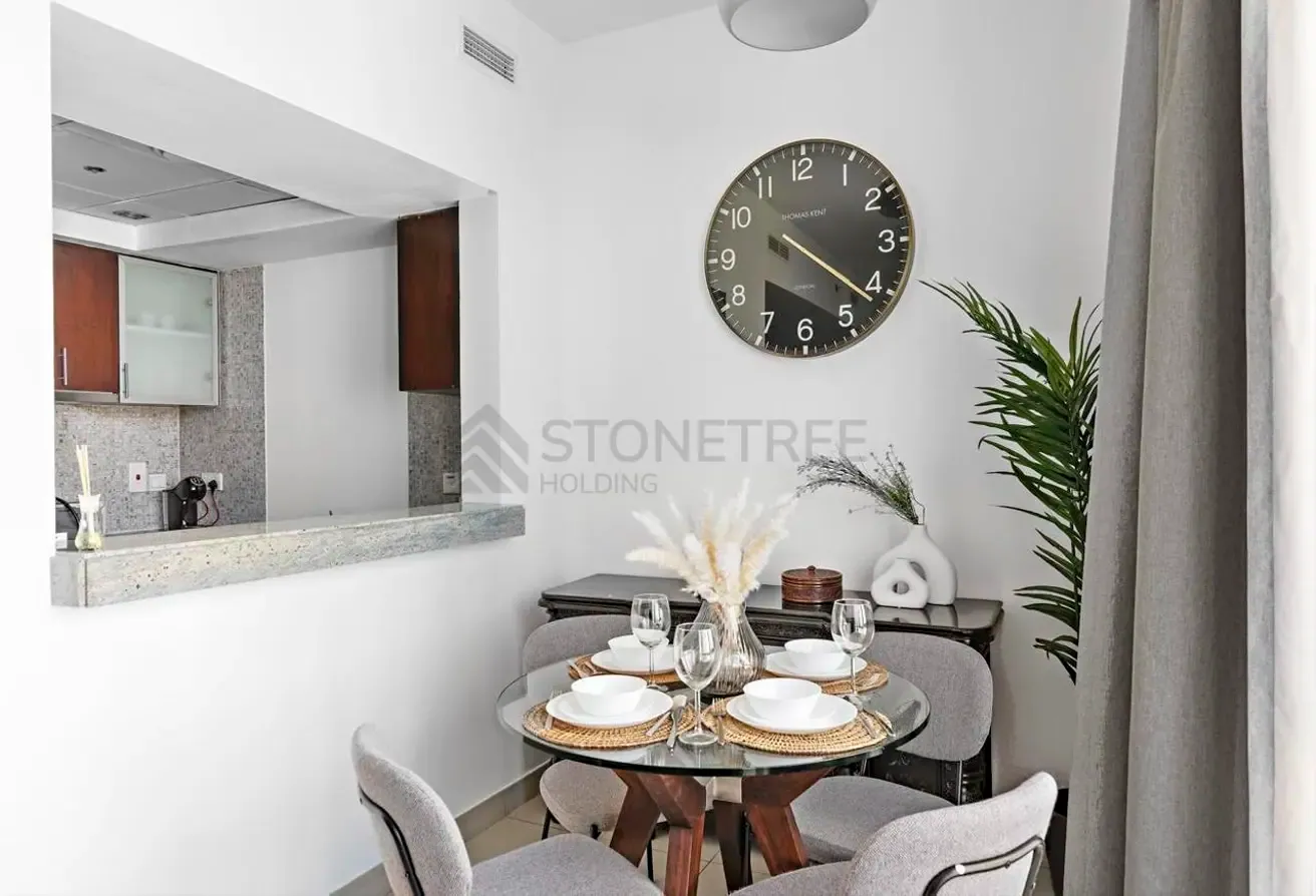 12 CHEQUES | Sea View | Near by the beach