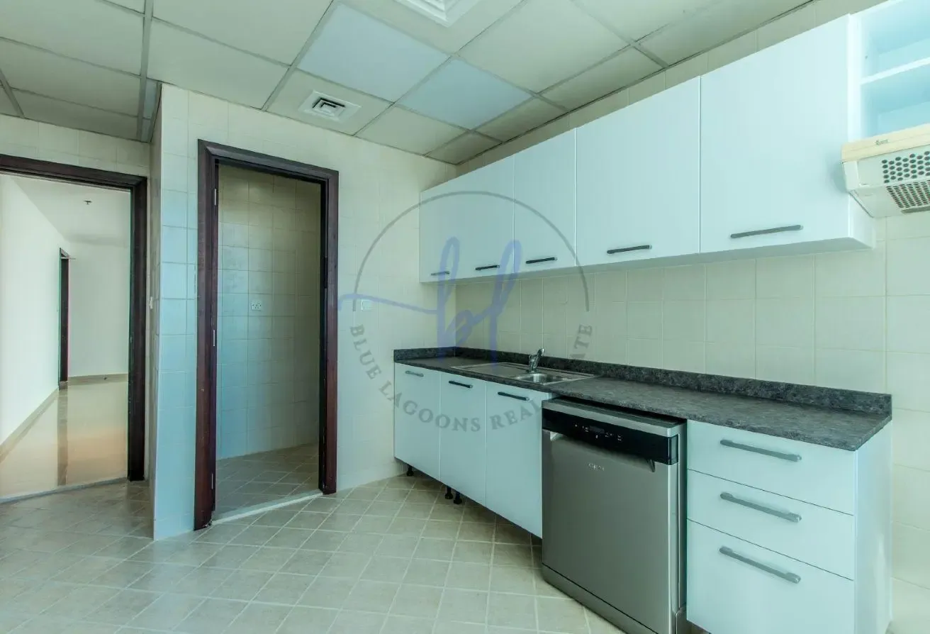 Marina Living | Expansive Unit | One Month Free