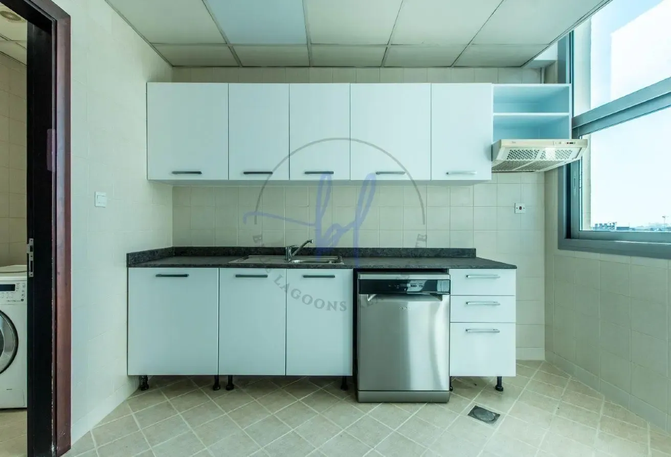 Marina Living | Expansive Unit | One Month Free