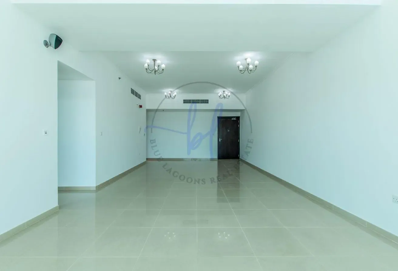 Spacious Living Room| Ready to Move In | Call Noww