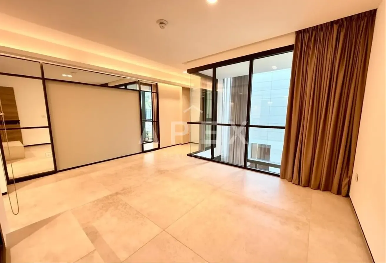 SPACIOUS 2BR DUPLEX | MODERN | MBR