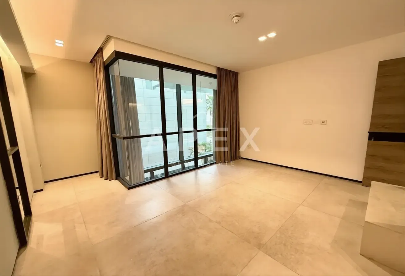 SPACIOUS 2BR DUPLEX | MODERN | MBR
