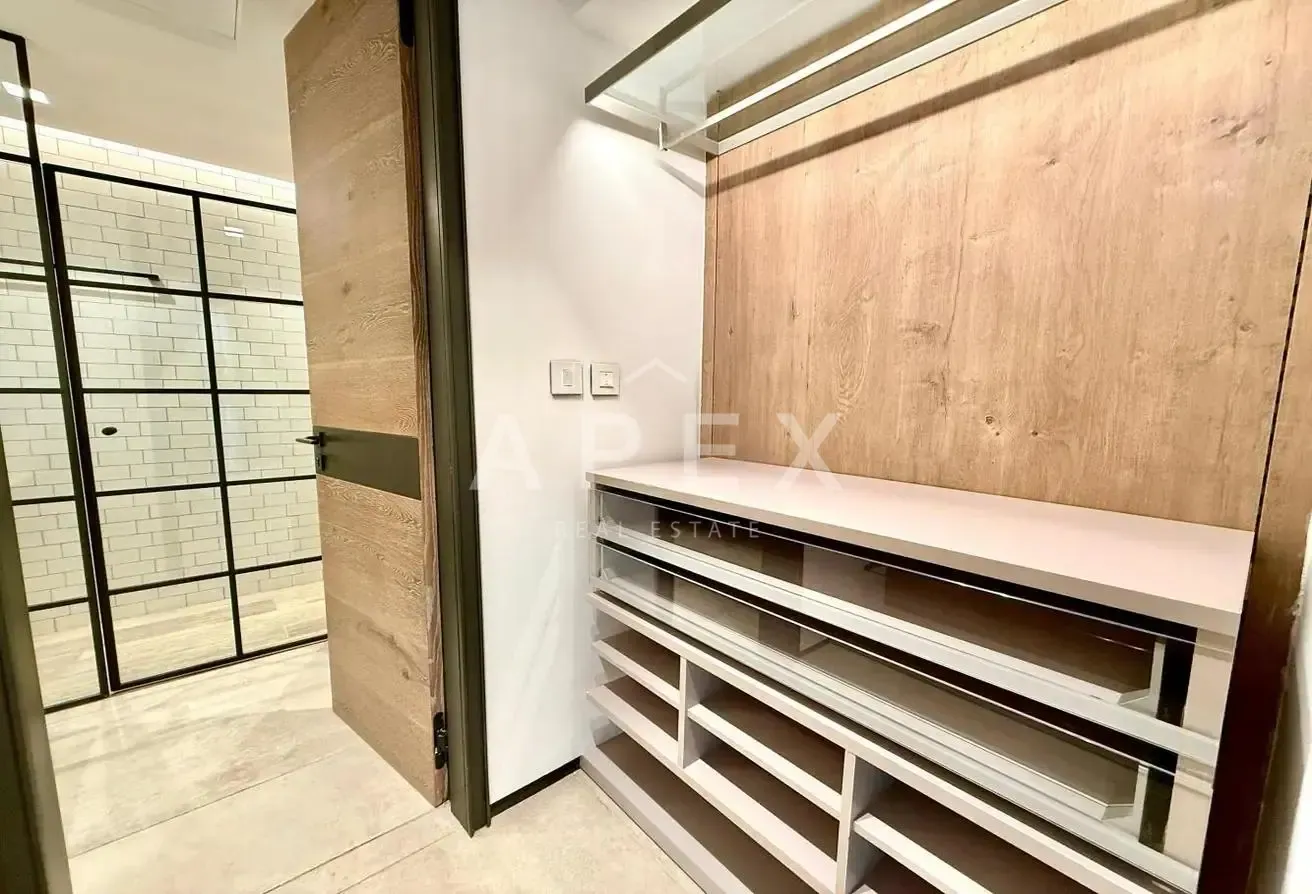 SPACIOUS 2BR DUPLEX | MODERN | MBR