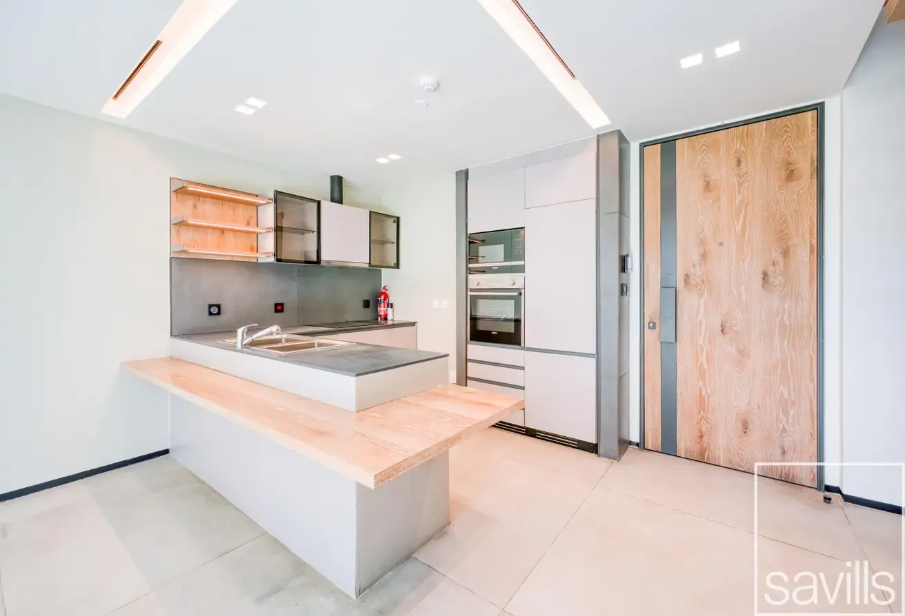 Duplex | Private Roof Terrace | Prime Location