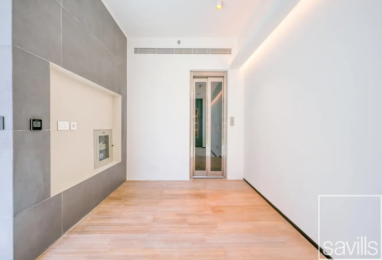 Duplex | Private Roof Terrace | Prime Location