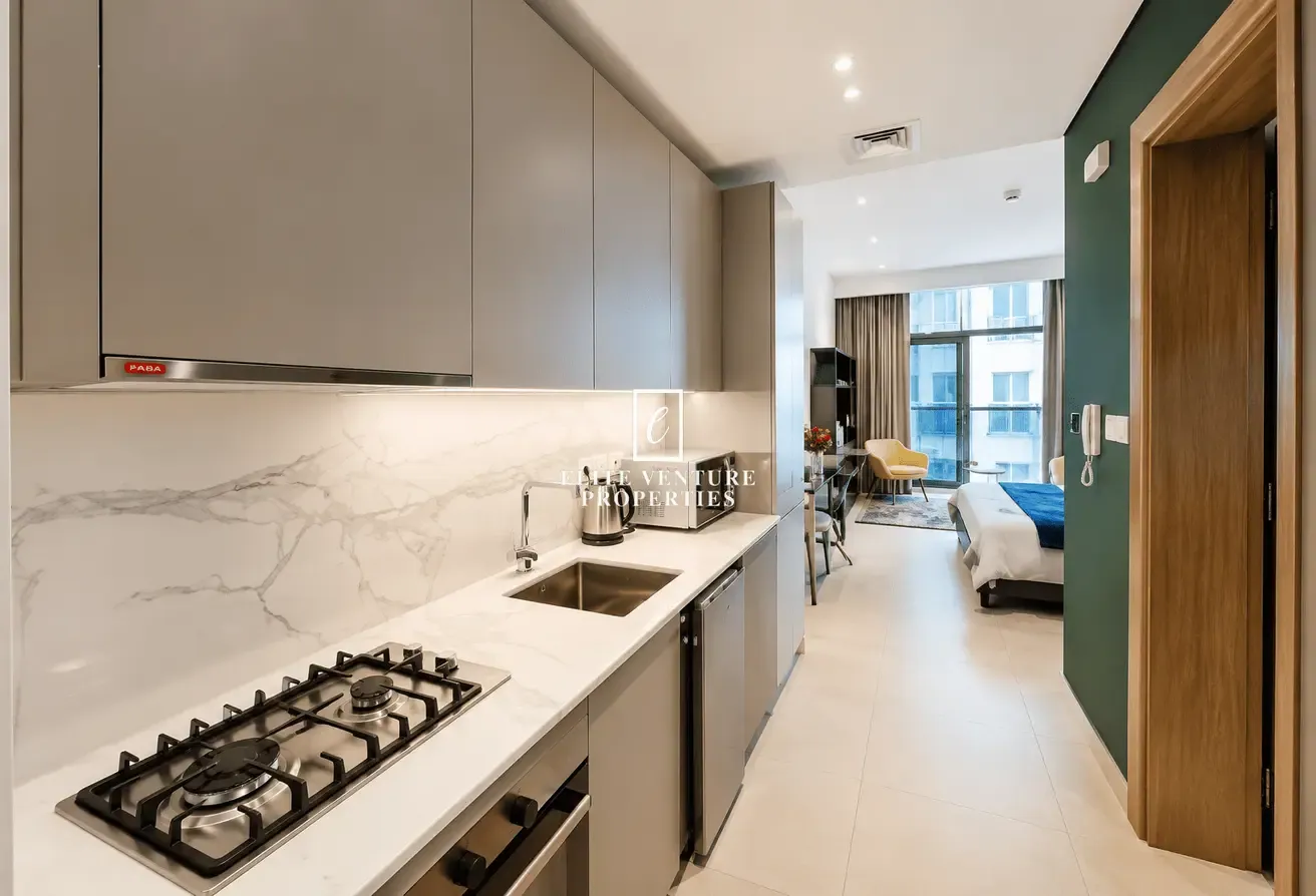 FULLY FURNISHED | LUXURIOUS LIVING | SPACIOUS