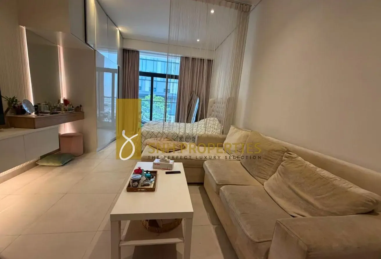 READY TO MOVE | FULLY FURNISHED | LUXURY LIVING