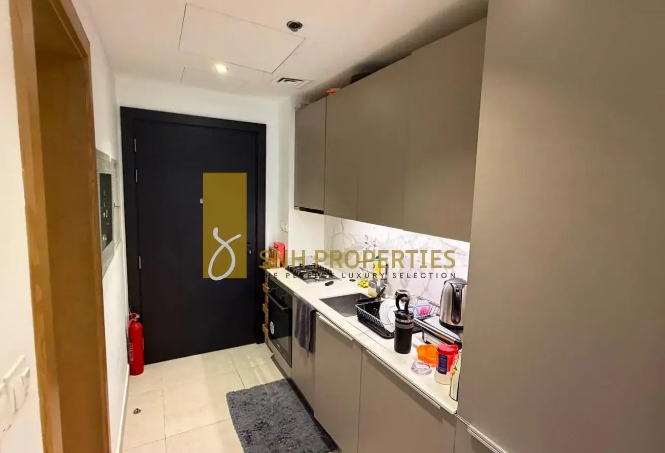 READY TO MOVE | FULLY FURNISHED | LUXURY LIVING