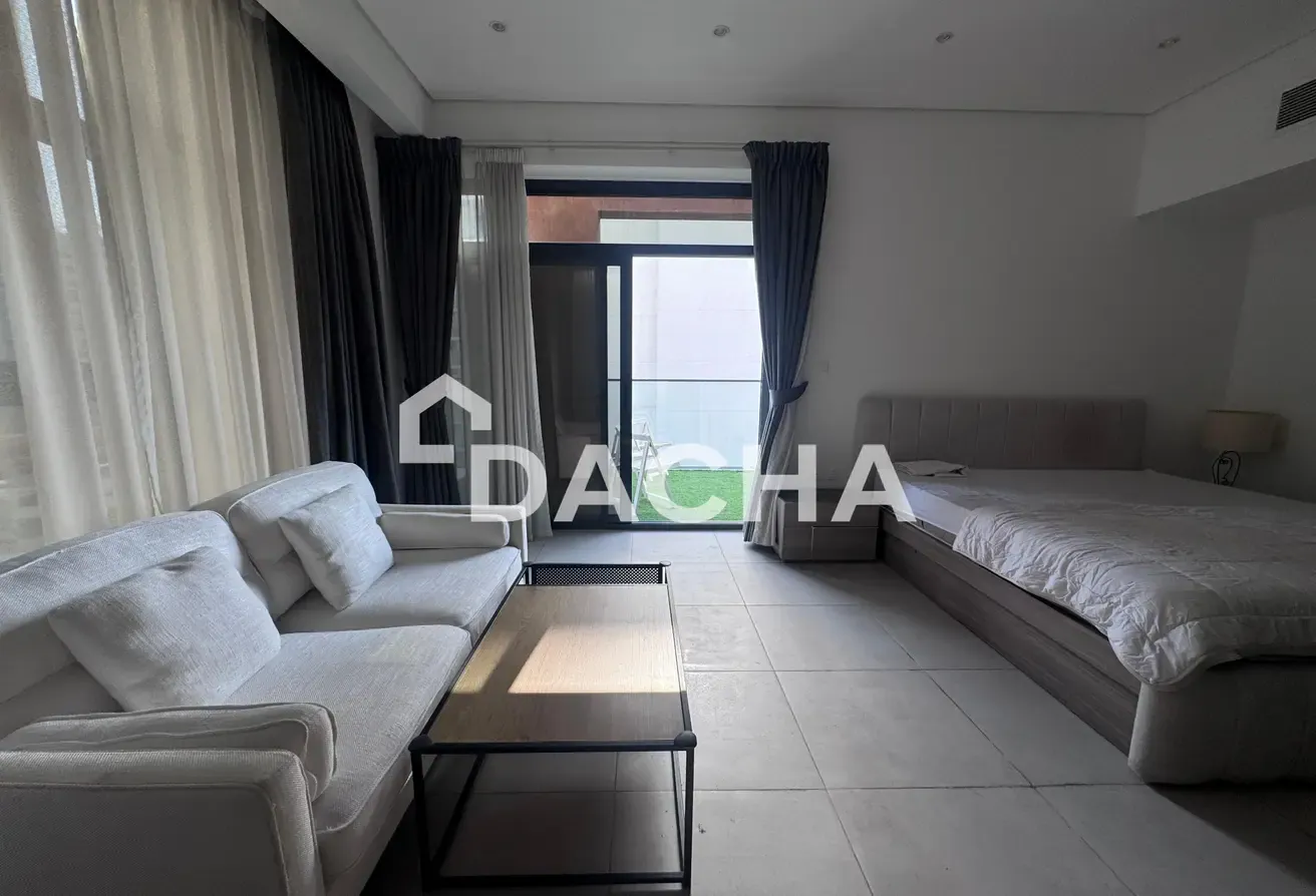 Vacant | Pool View | Fully Furnished