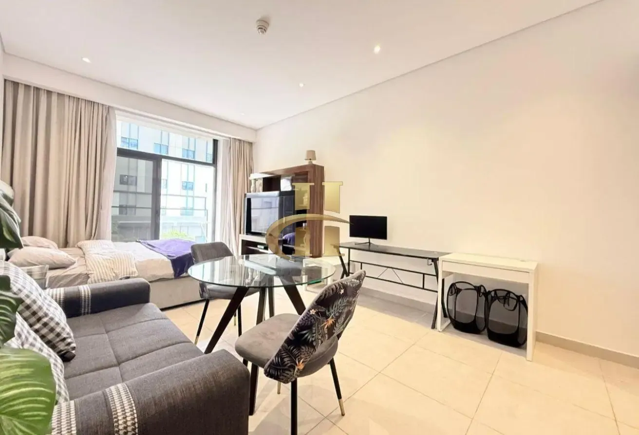 5000 Monthly | 12 Cheques | Fully Furnished Studio