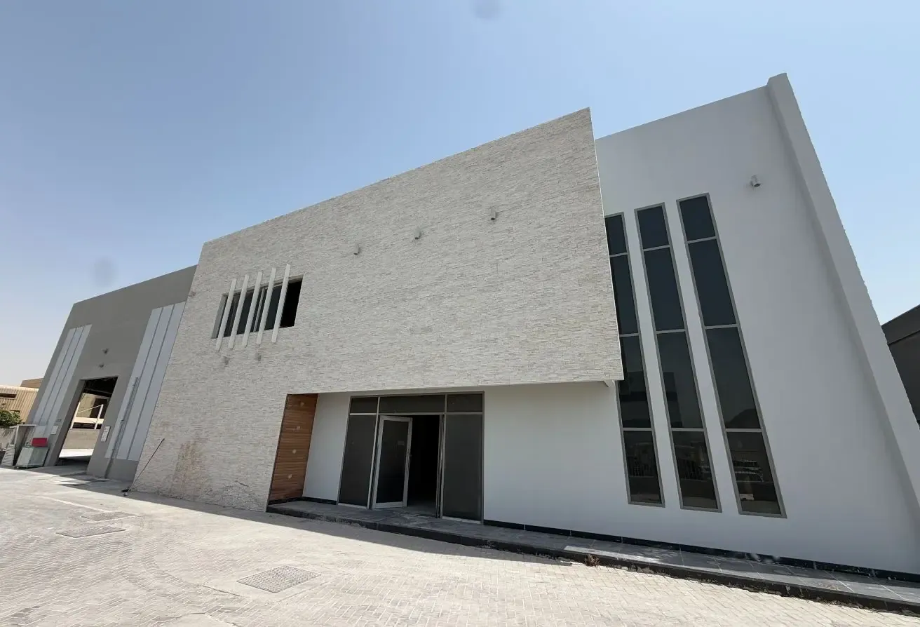 2150 KW approved ! Ready to move !full rennovation