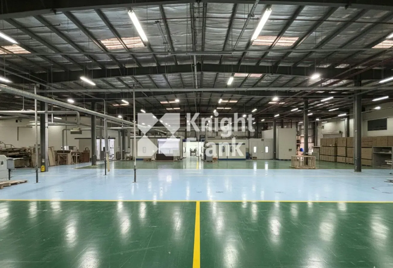 Easy Access | 398 kW | 8m Height | Tenanted