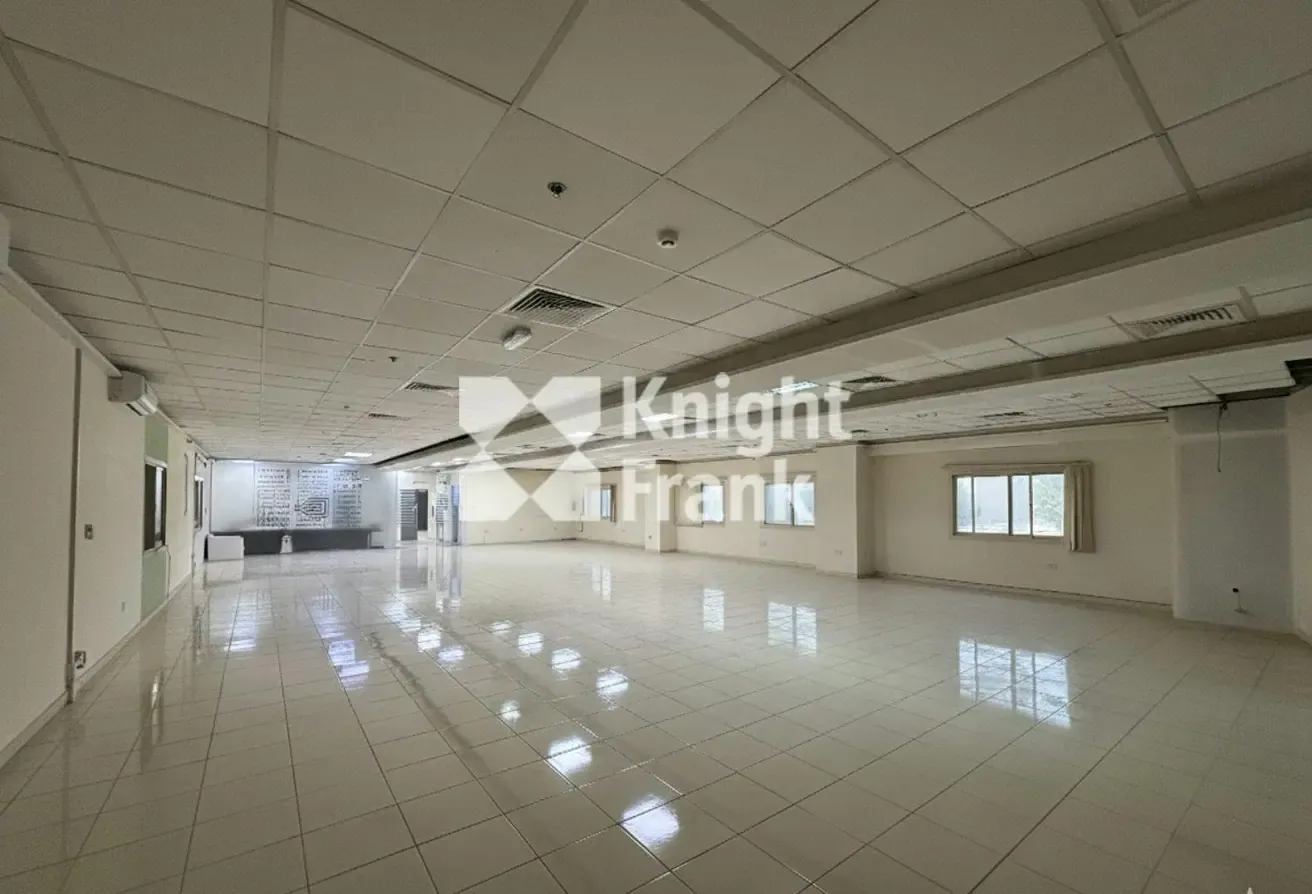 Easy Access | 398 kW | 8m Height | Tenanted
